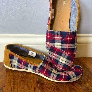 TOMS blue/cream/red women’s 8.5